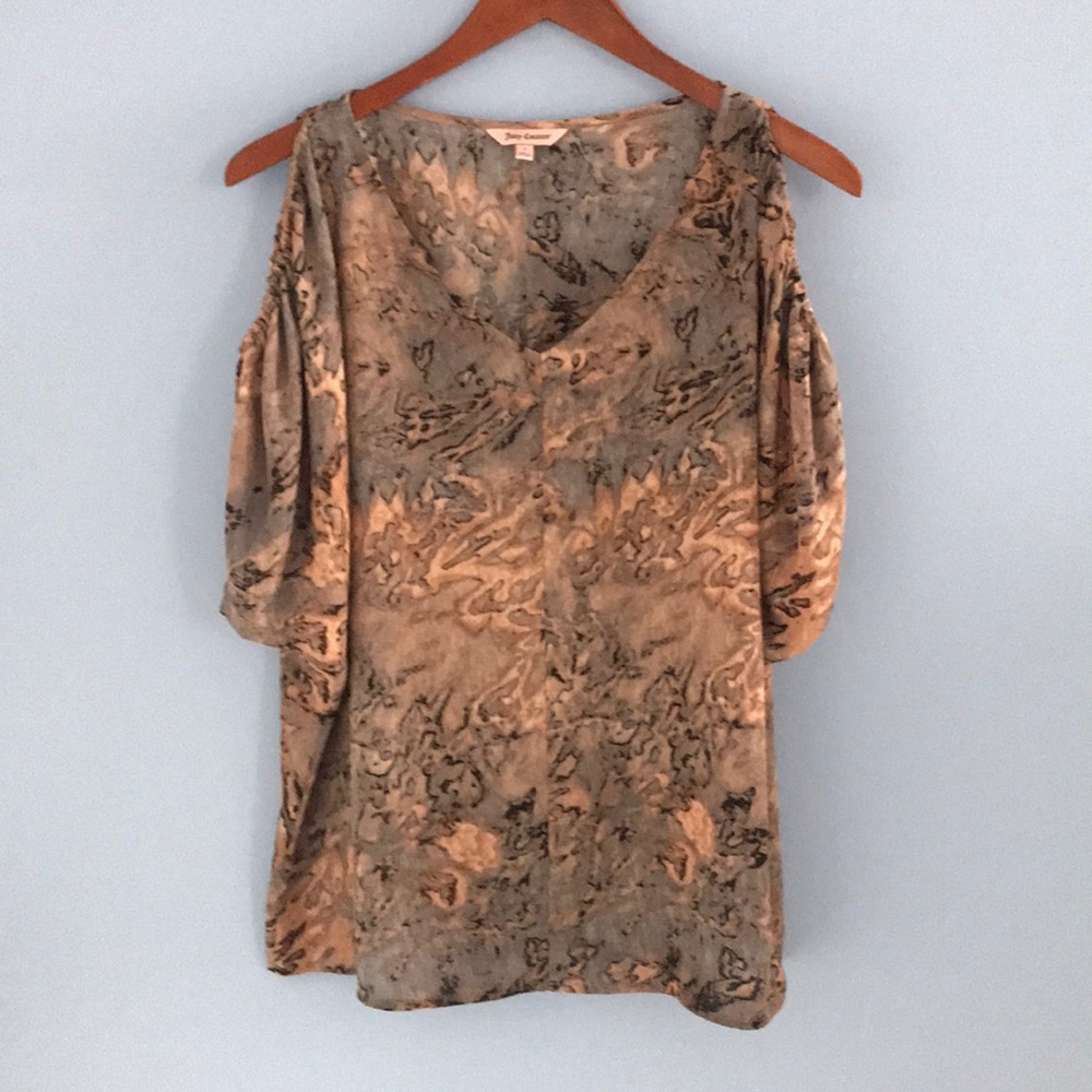 Juicy Couture V-neck shirt
